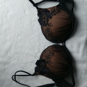 Victoria Secret padded Bra black lace size 34B